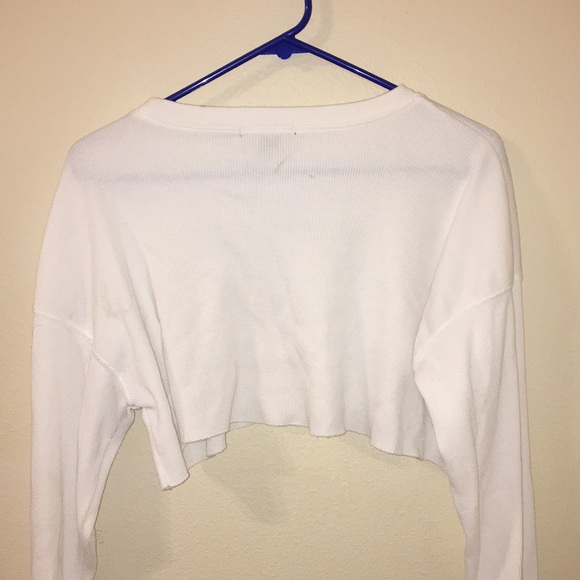 graphic cropped shirt - Picture 2 of 2